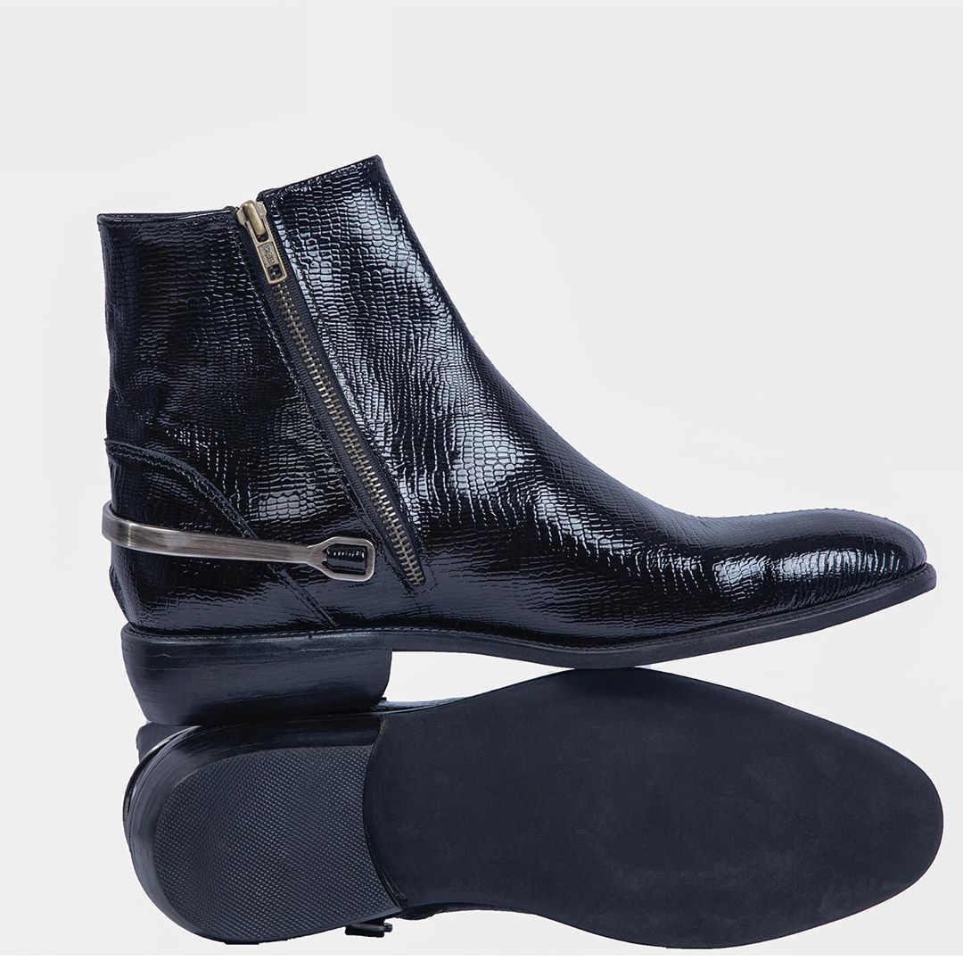 Hunch Boots